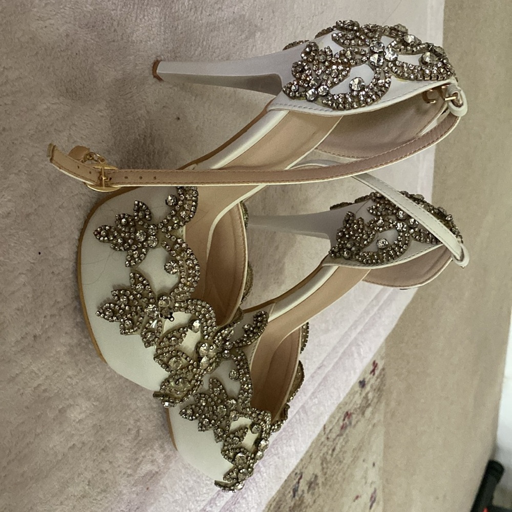 Stiletto heels size 5 (run small) - Picture 2 of 4